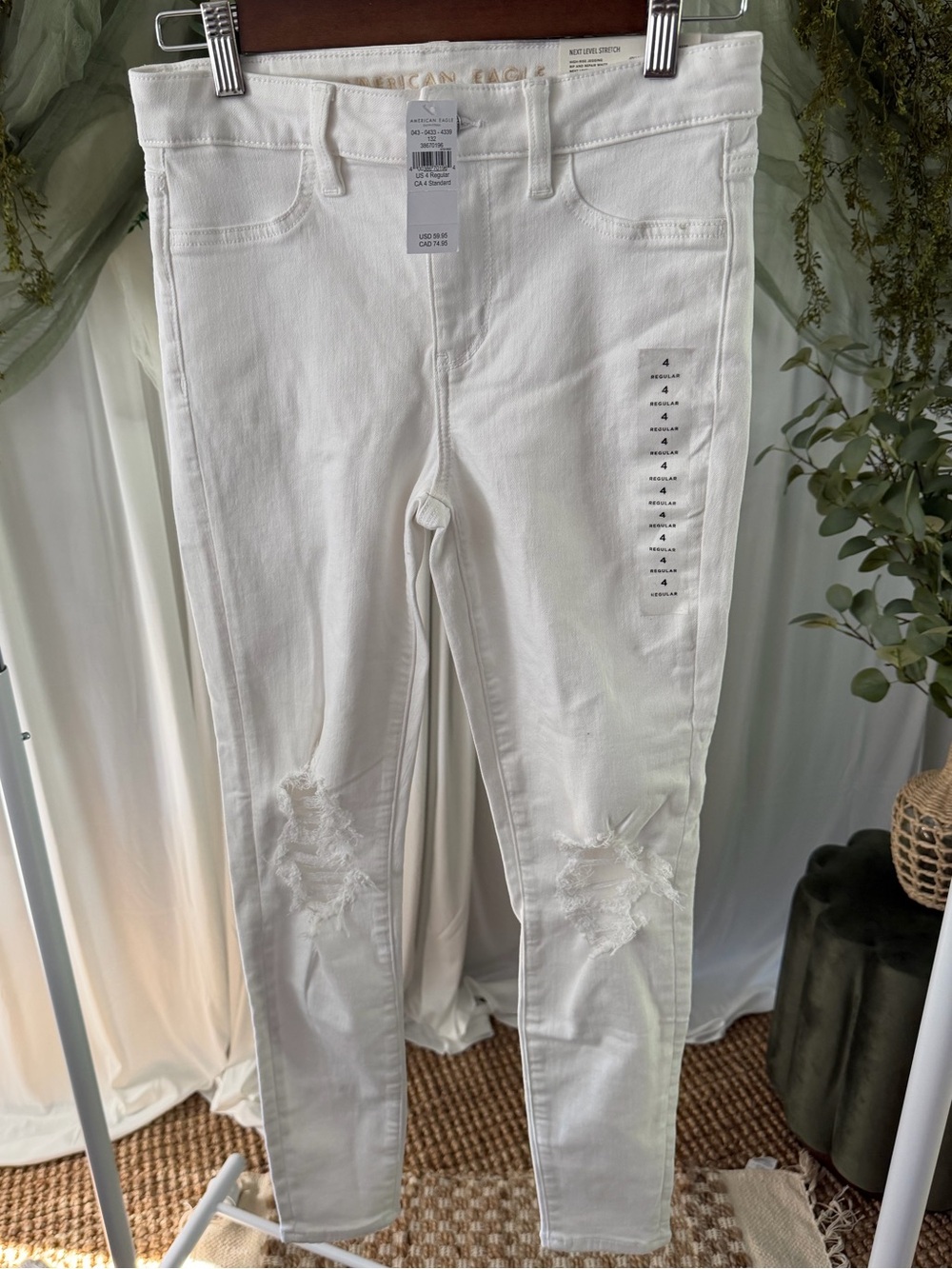 American Eagle Outfitters White Skinny Distressed Jeans